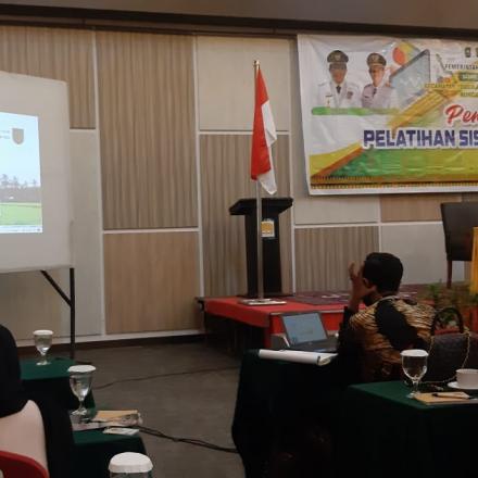 Instruktur dari Dirjen Bina Pemdes Kemendagri