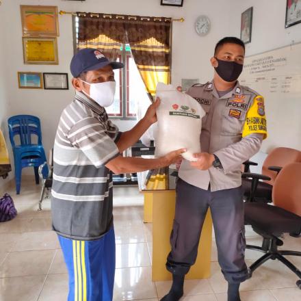 PENYERAHAN BANSOS DARI POLRI