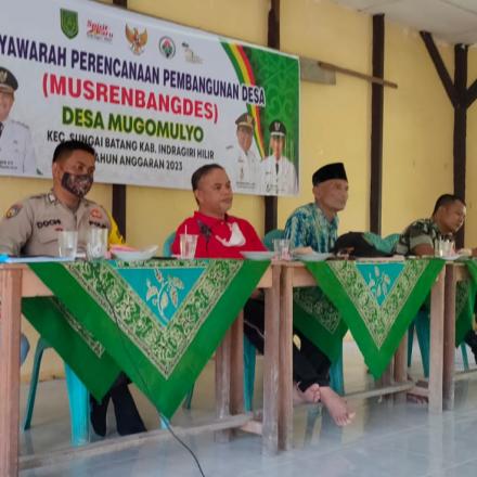 KEPALA DESA MUGOMULYO BESERTA CAMAT SUNGAI BATANG